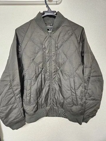 유니클로 White Mountaineering 다운 자켓 M