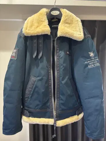 AVIREX 패딩 B-3 플라이트 자켓