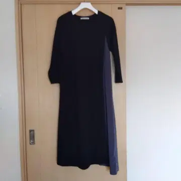 블랙 긴팔 원피스 절개 디자인 MARECHL TERRE