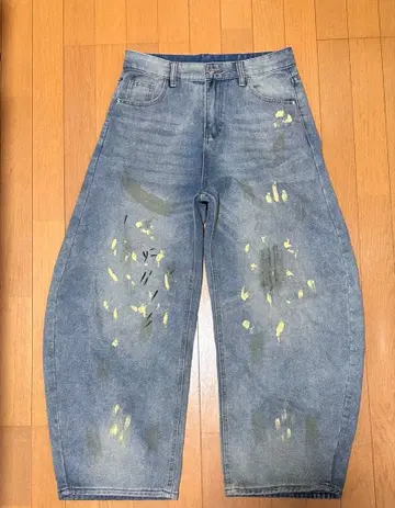 라이트 블루 데님 와이드 실루엣