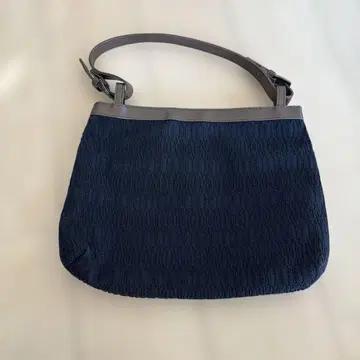 LAUTREAMONT 블랙 숄더 숄더백