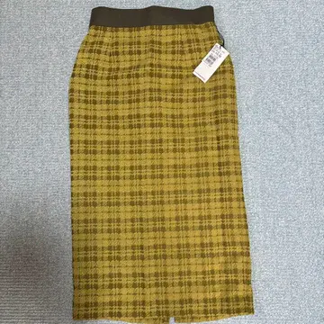 새상품 Vin 야마다 올리브 그린 타이트 스커트