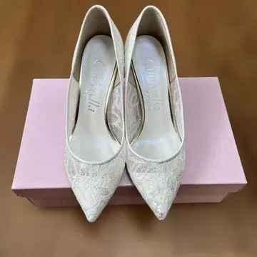 DIANA 레이스 스틸레토 하이힐