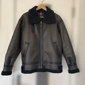 Alpha Industries (알파 인더스트리즈) B-3 자켓