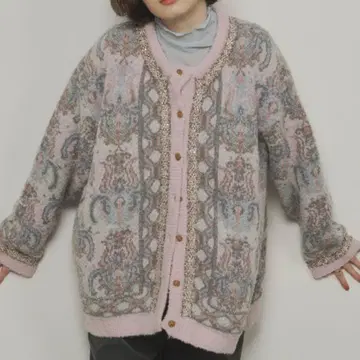 부클레 총 패턴 자카드 니트 가디건