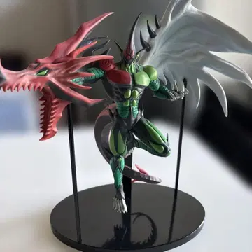 유희왕 제일복권 B상 E HERO 프레임 윙맨 피규어