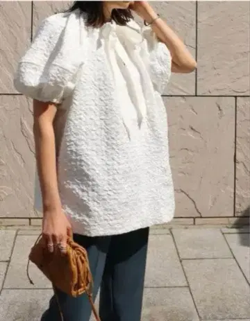 마차트 machatt 퍼프 슬리브 리본 블라우스