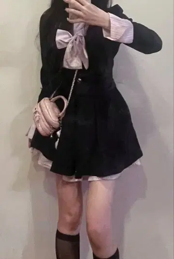 Kerry 리본 포함 미니 원피스 블랙