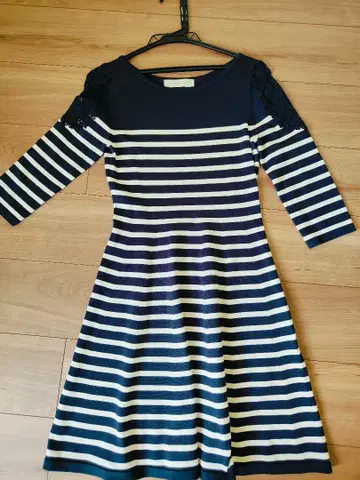 스트라이프 디자인 무릎 기장 원피스 사이즈 36