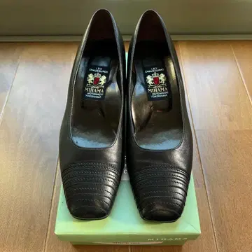 [ 새상품급 ] MIHAMA 미하마 가죽 블랙 펌프스 24cm