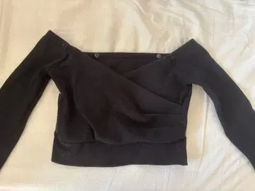 GYDA/카슈쿨 디자인 오프숄더 상의