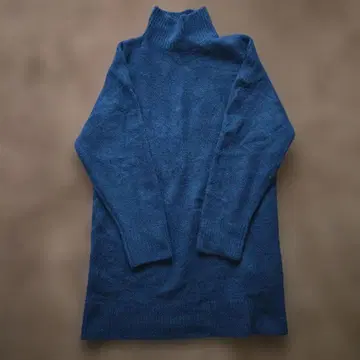 ZARA 네이비 컬러 롱 니트 스웨터