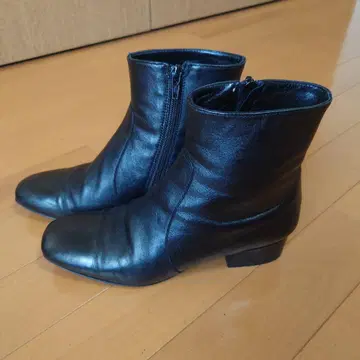 블랙 가죽 부티 지퍼 포함