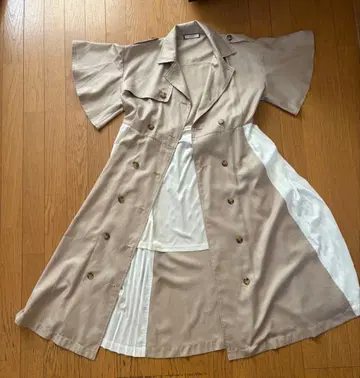 새상품급 쥬에티 베이지 새틴풍 셔츠 원피스 반팔