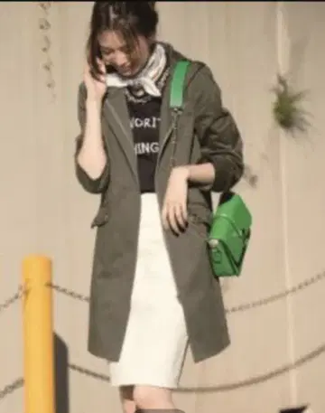 Apweiser-riche 2way 비쥬 부착 후드 트렌치코트 새상품급