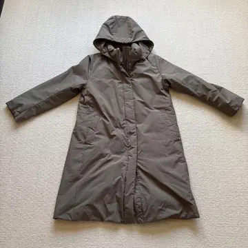 유니클로 하이브리드 다운 코트