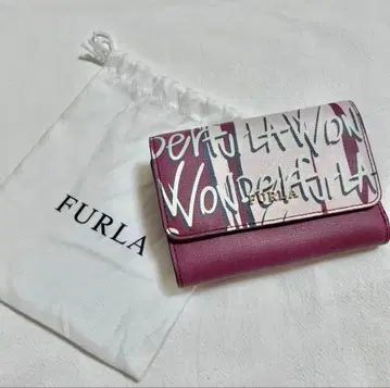 FURLA 3단 폴더형 지갑
