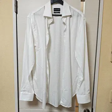 EMPORIO ARMANI 화이트 긴팔 셔츠