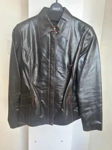 [ IMAGE ] 다크 브라운 가죽 자켓