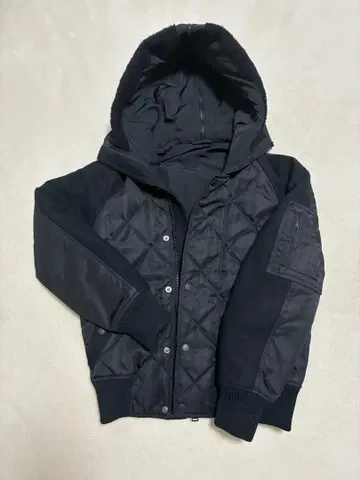 컨디션 최상 NEIL BARRETT 블랙 다운 자켓