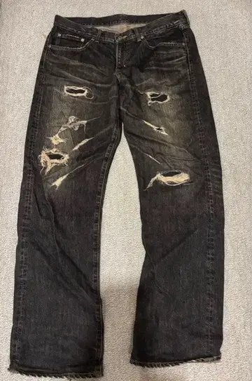 SWAGGER 데미지 데님