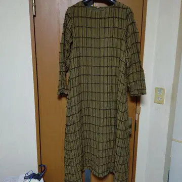 요건 레일 브라운 계열 롱 원피스 대형 스톨 포함