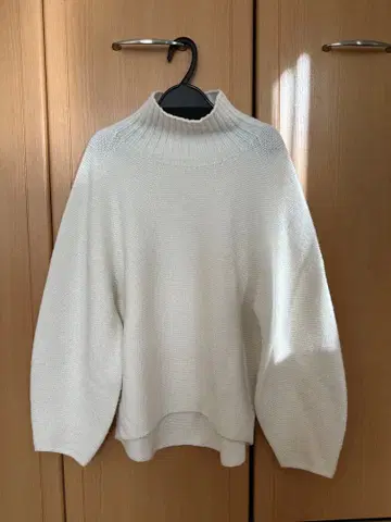 Aga 아가 보틀넥 울 니트