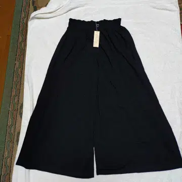 새상품 요건 레일 블랙 와이드 팬츠