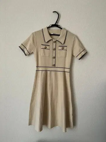 XOXO 베이지 체크 무늬 반팔 미니 원피스