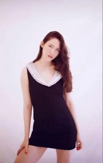 한 번만 사용 thevirgins 슬리브리스 미니 원피스 M 블랙