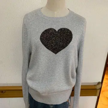GAP 그레이 니트 스웨터 반짝이는 하트 모양 라메 장식 새상품 택 포함