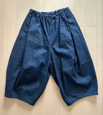 aa. 더블 에이도트 데님 절개 볼 팬츠