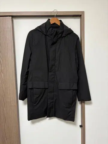 유니클로 하이브리드 다운 코트