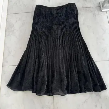삼양상회 에베 벨로아 플리츠 스커트