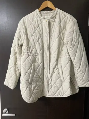 아이보리 퀼팅 자켓