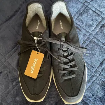 Allbirds 블랙 스니커즈