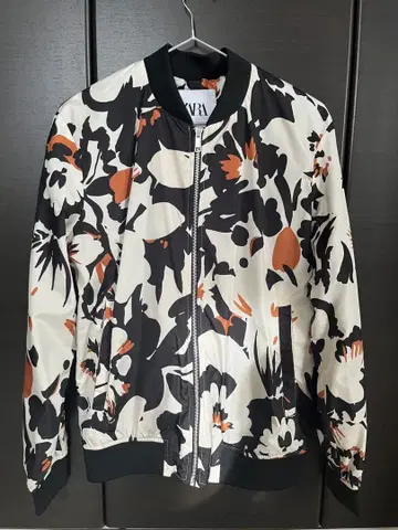 ZARA 꽃무늬 자켓 S 사이즈