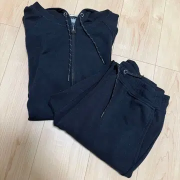 RodeoCrowns 새상품급 남성용 엠보싱 로고 후드티 팬츠 셋업