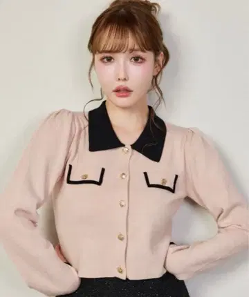 원 애프터 어나더 NICE CLAUP 골드 버튼 배색 카라 니트