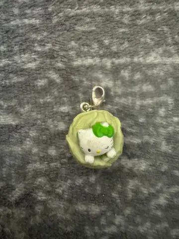 헬로키티 양배추 모양 스트랩