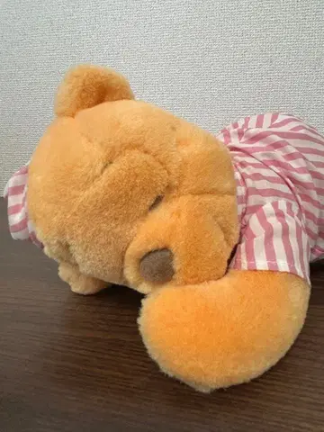 디즈니 푸우 잠자는 모습 봉제 인형 레트로 귀여운 26cm