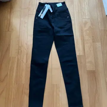 네이비 하이라이즈 스키니 데님 XS