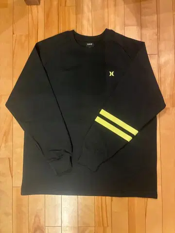 Hurley 블랙 긴팔 티셔츠 L