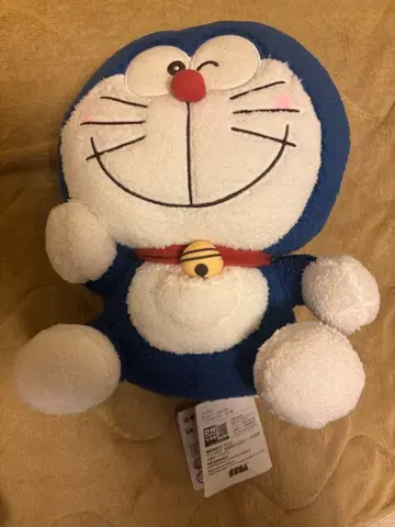 도라에몽 빨간 볼 L 봉제 인형 시크 컬러 프라이스