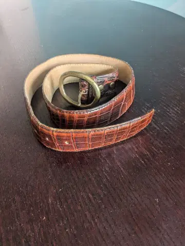 쿠아트로가티 천연 가죽 크로커다일 벨트