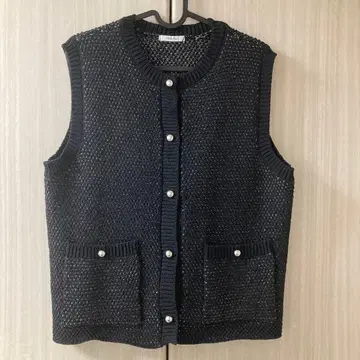 KEYUCA 라메 자카드 니트 베스트