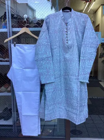 캐주얼 셔츠와 팬츠 세트 화이트 보라색 무늬