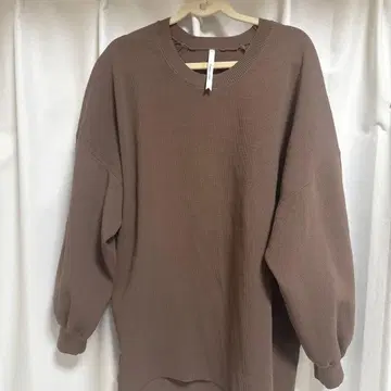 디그니테 코리에 긴팔 상의