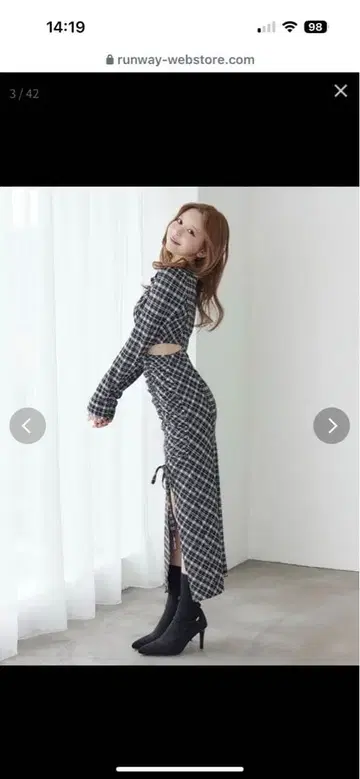 체크 무늬 긴팔 원피스