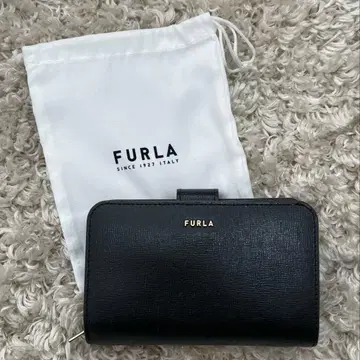 FURLA 블랙 가죽 장지갑 수납 가방 포함